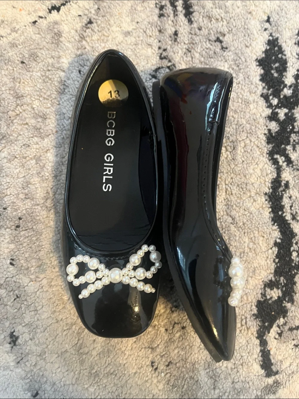 BCBG Girls Black Patent Pearl Bow Ballet Flats Size 13